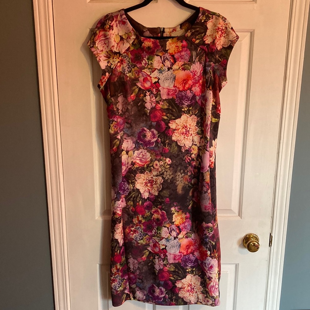 Floral stretch knit bodycon dress